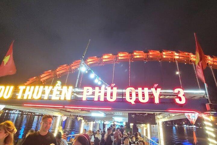 Han River Cruise om natten med danseforestilling