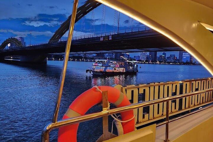 Han River Cruise om natten med danseforestilling