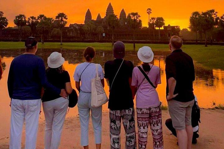 Full Day Small Group Tour Guide with Sun rise