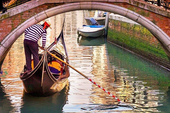 Venedig: 2 timmars morgonvandring med Gondola Glide + Ebook
