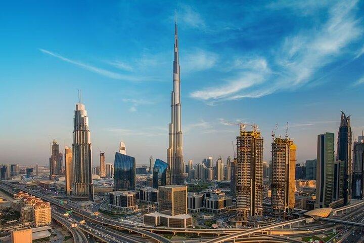 Modernes Dubai und Burj Khalifa