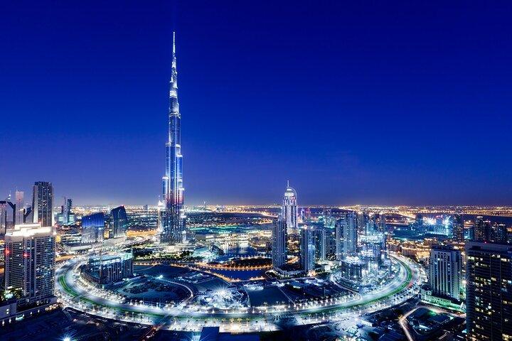 Entrada al Burj Khalifa Nivel 124 y Almuerzo o Cena en el Burj Club