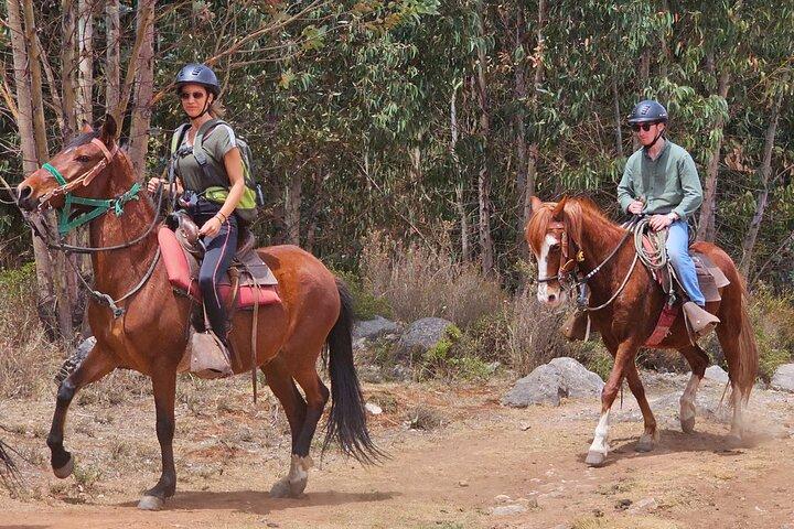 Vallée sacrée : Excursion à cheval de 3 heures au lagon Huaypo