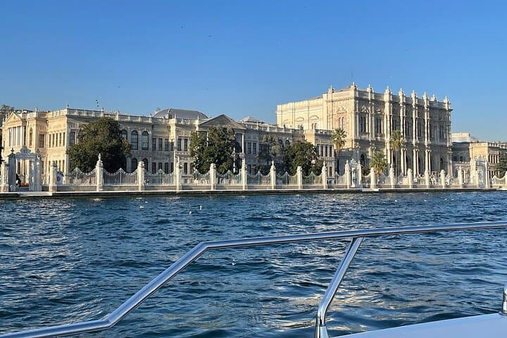 Istanbul Dolmabahce Palace Tour with Bosphorus Cruise with Guide
