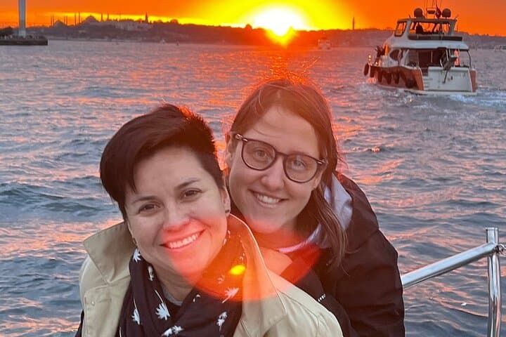 Istanbul Dolmabahce Palace Tour with Bosphorus Cruise with Guide