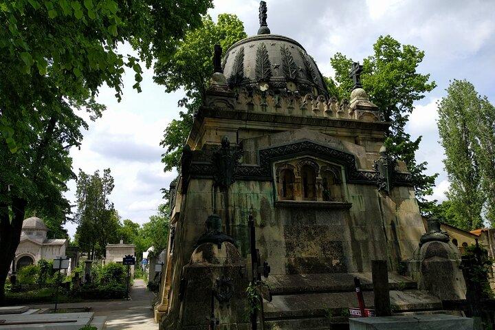 Quest Experience i Bellu Cemetery Bukarest