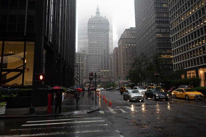 Mob Hits of Midtown: NYC Self-Guided Crime Mystery Walk