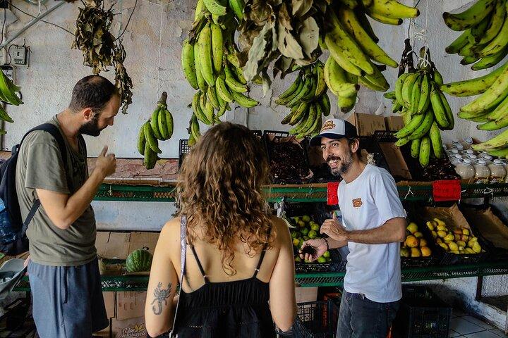 Tour gastronómico a pie en Cancún: comida local, mercados y arte callejero.