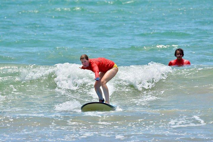 Tamarindo Beach Surflessen en smoothie
