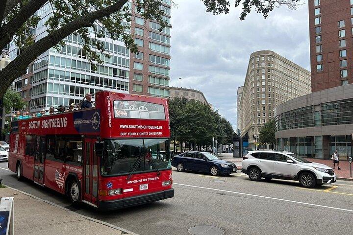 Ganztägige Hop-on-Hop-off-Sightseeing-Tour durch Boston