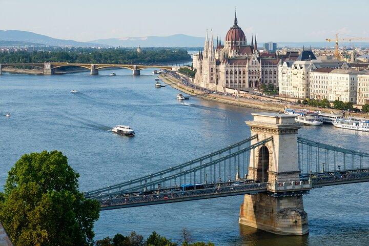 Margaret Island Mystery: Quête de puzzle autoguidée à Budapest