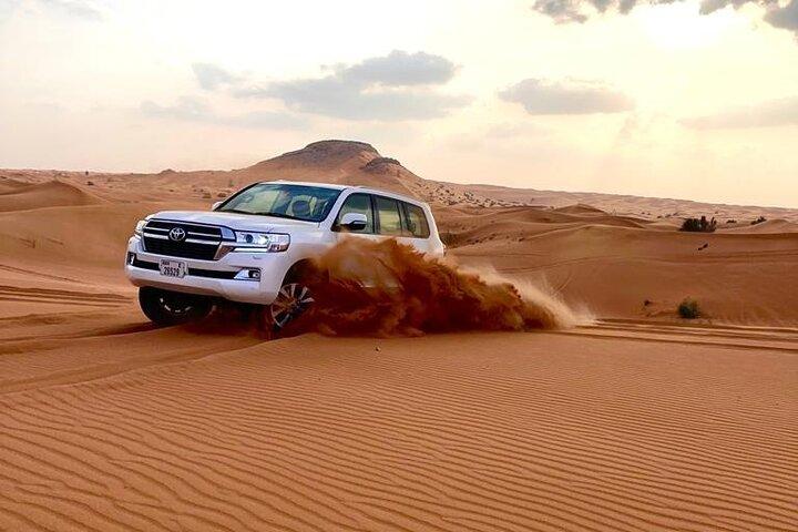 Dubai Desert Safari, BBQ middag, Camel ride, Live underholdning