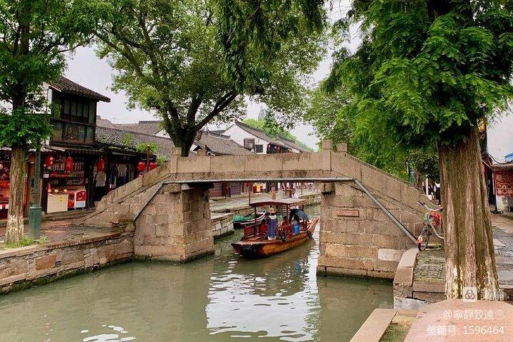 Shanghai Highlights og Zhujiajiao Water Town Privat dagstur