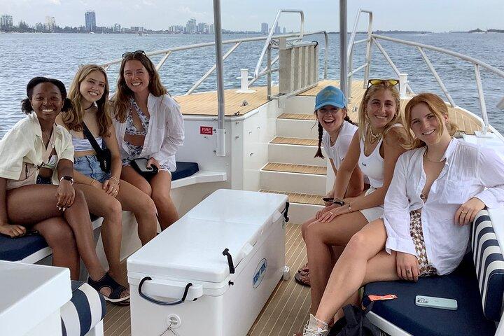 Croisière privée de 3 heures de Surfers Paradise à Wavebreak Island