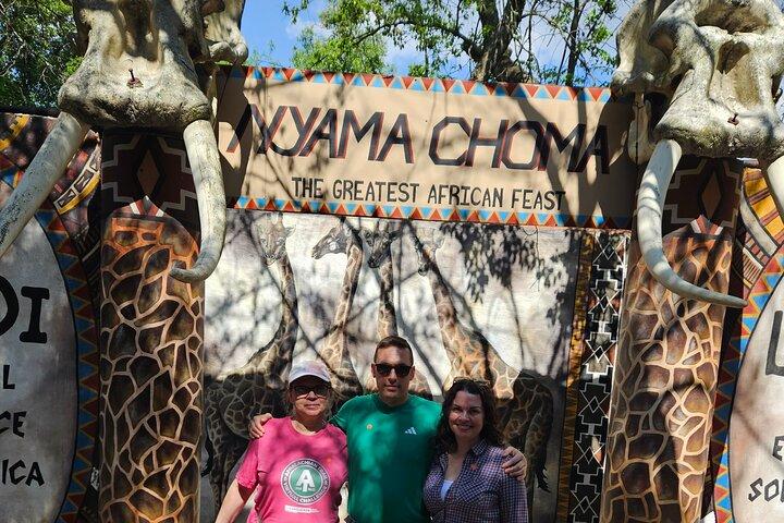 Safari privato a Rhino e Lion & Lesedi Cultural Village Tour
