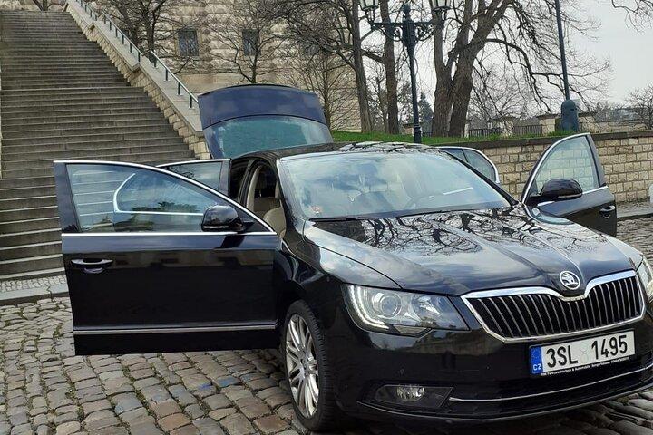 Transfer vom Hotel Prag zum Flughafen Prag