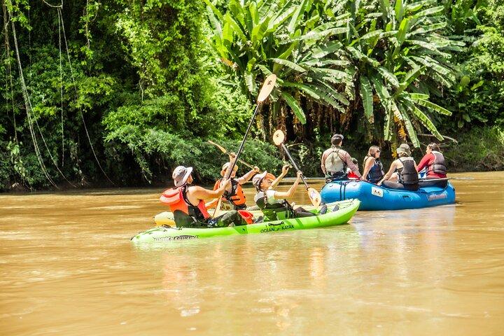 Wildlife Safari Float mit dem Kajak im Fluss Peñas Blancas von Arenal aus
