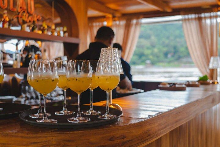 Sunset Cruise i Luang Prabang med Live Performance