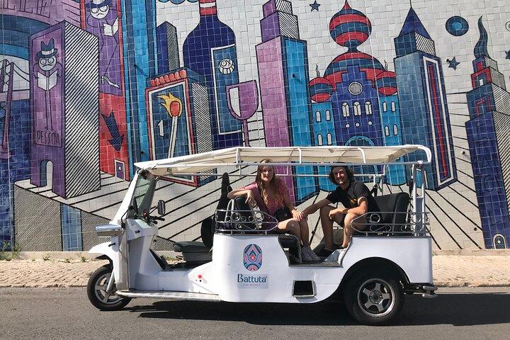 Lisbon Private Tuk Tuk Tour: City Highlights