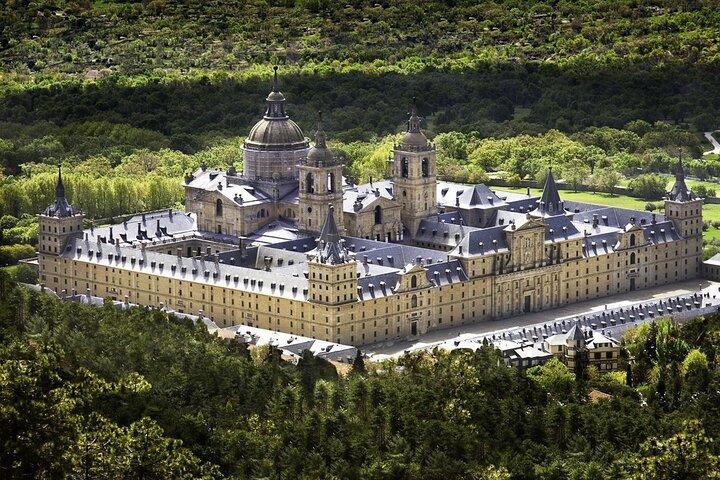 Magnífico El Escorial y Segovia Única