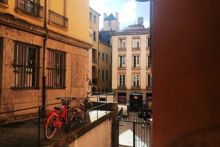 Access to a Self-Guided Tour to Traboules de Lyon: Croix-Rousse