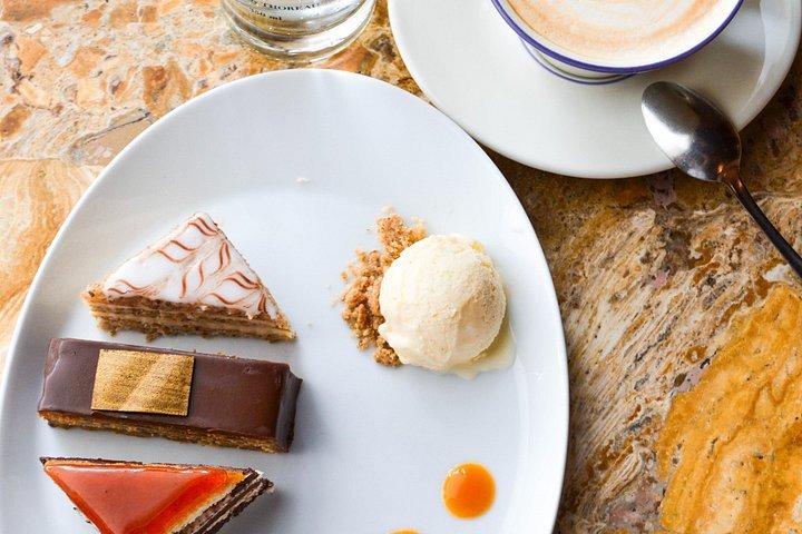 プロによる写真撮影と伝統的なハンガリーケーキの試食