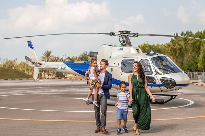 Dubai Helicopter Tour: Experience Dubai’s Iconic Landmarks