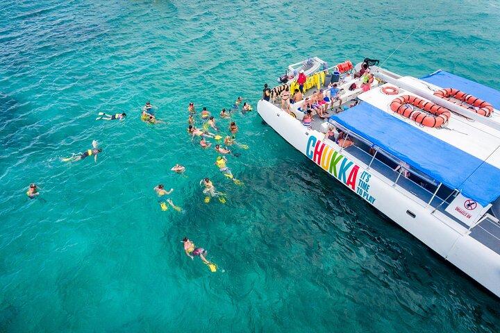 Croisière en catamaran avec plongée en apnée et chutes de la rivière Dunn
