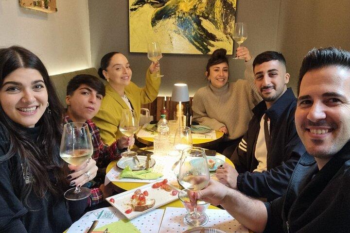 ミラノで12のイタリア語料理とドリンクを楽しむFOOD TOUR EXPERIENCE