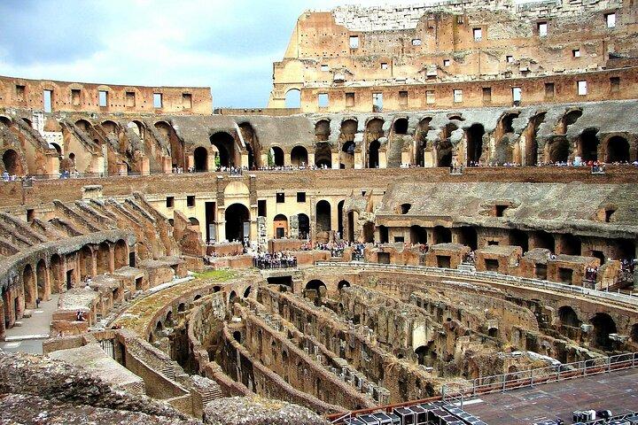 Colisée visite guidée privée et Rome antique