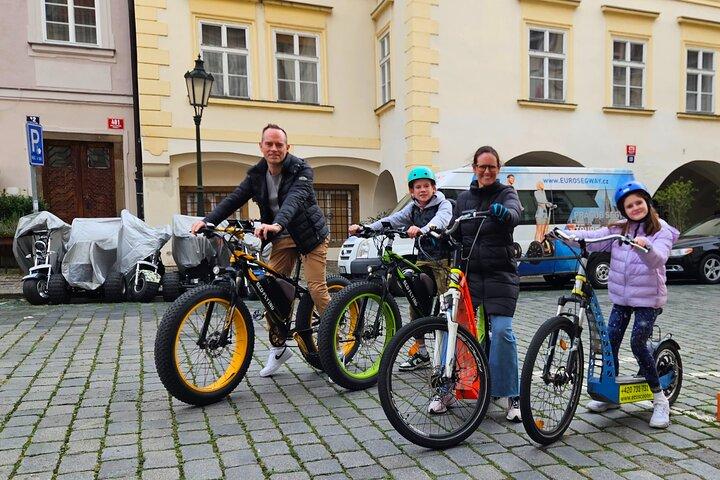 Visite guidée à vélo électrique et trottinette électrique