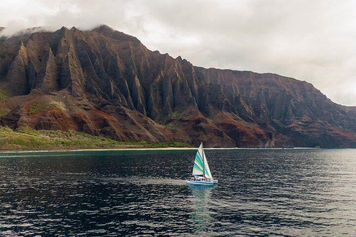 Kauai : Leila Na Pali Sunset Dinner Sail