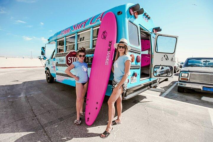 2 - Clases de surf grupales de una hora en Santa Mónica