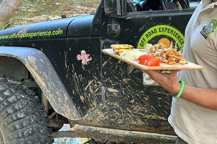 Offroad Experience Tour in jeep e pranzo nella natura