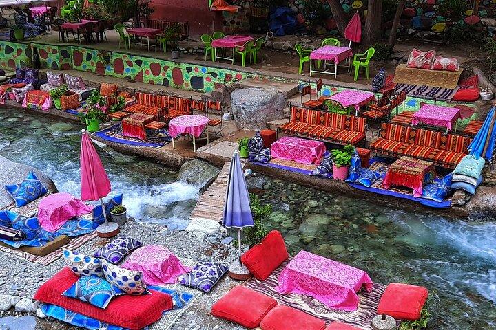 Viagem de um dia ao Vale Ourika e à vila berbere saindo de Marrakech