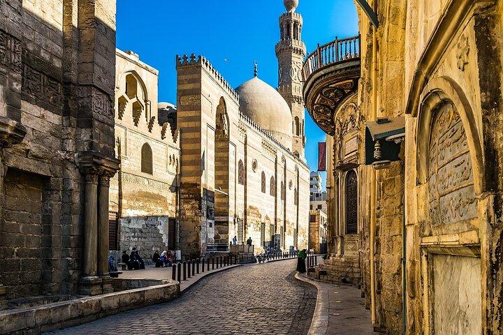 Tour privado de medio día explorando El Cairo copto e islámico