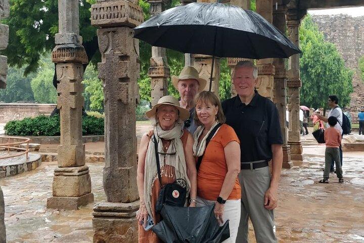 Tour privato nel parco archeologico di Mehrauli e Qutub Minar
