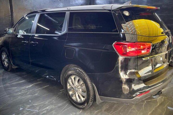 Serviço de chegada e partida no Aeroporto de Dubai com SUV e Mini ônibus