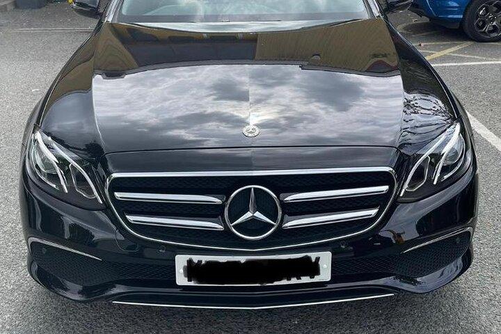 ロンドン ガトウィック空港からヒースロー空港までの豪華なタクシー サービス