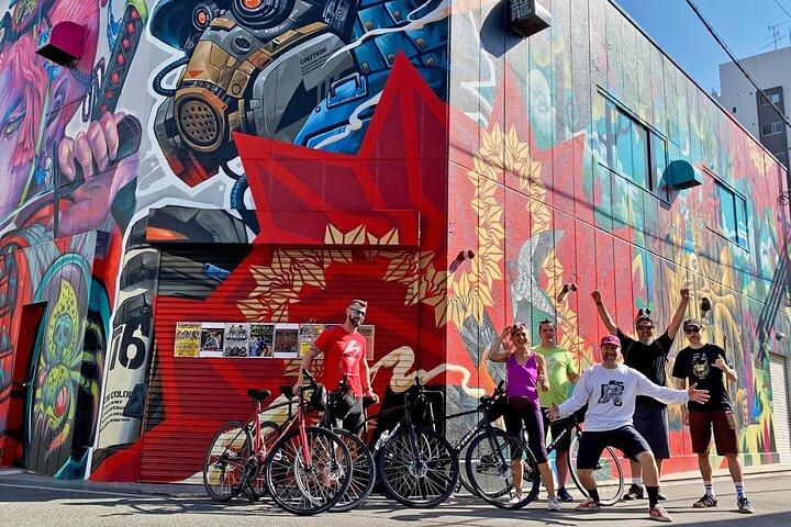 Urban Canvas: Osaka Street Art-fietstocht
