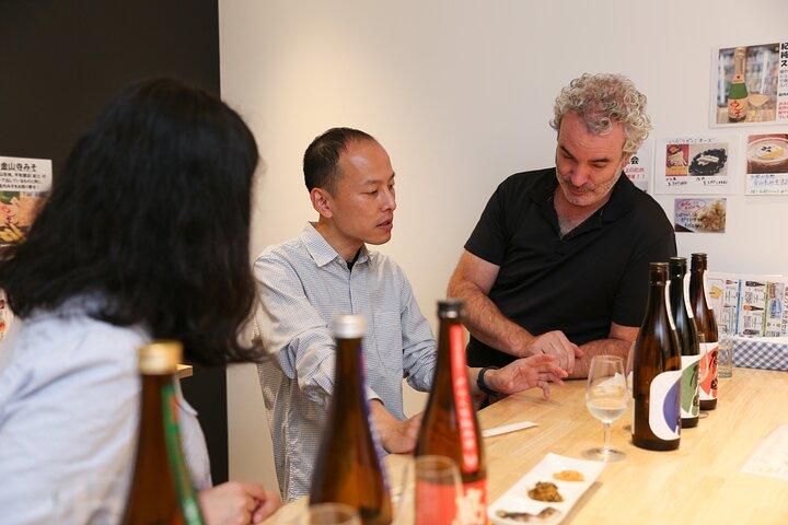Dégustation privée de saké dans le centre de Kyoto avec Sake Sommelier