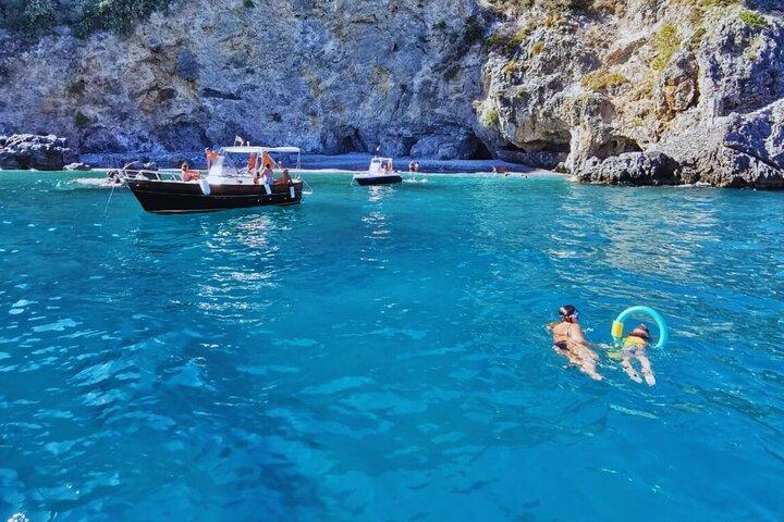 Amalfikusten Snorkling och Limoncello provning: 4h båttur