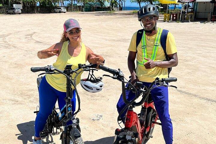 セントルシア北部のプライベート電動自転車ツアー