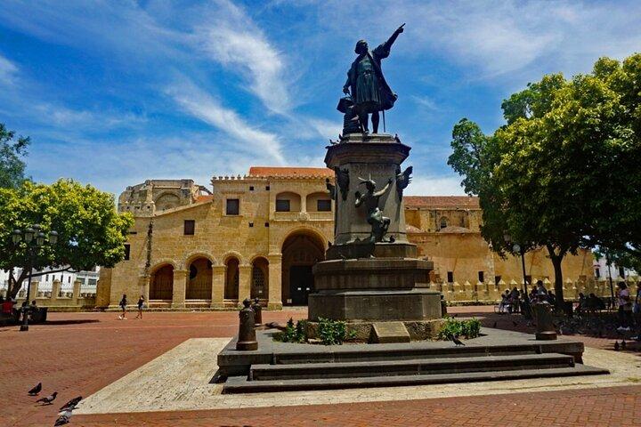 Passeio Histórico na Zona Colonial