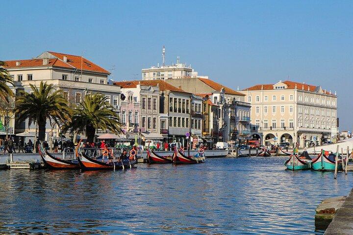 De Lisboa: Transfer para Porto com até 3 paragens da cidade