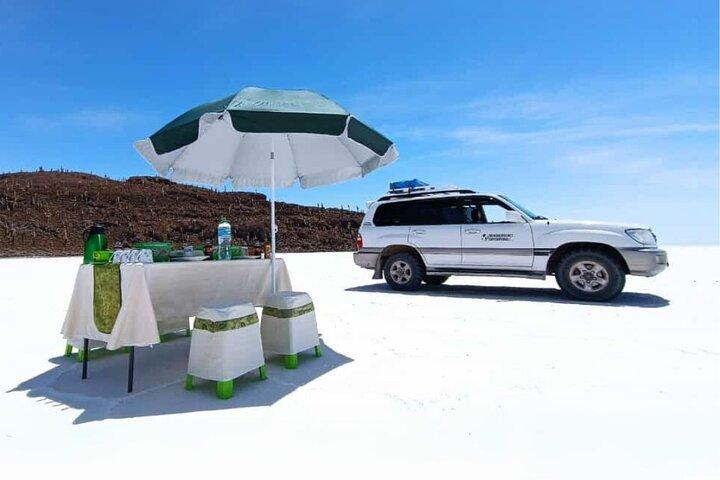 Uyuni Salt Flats 2-Day Tour from La Paz by flight