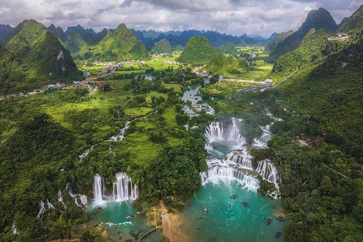 Excursión de 2 días y 1 noche a la cascada Ban Gioc desde Hanoi en limusina