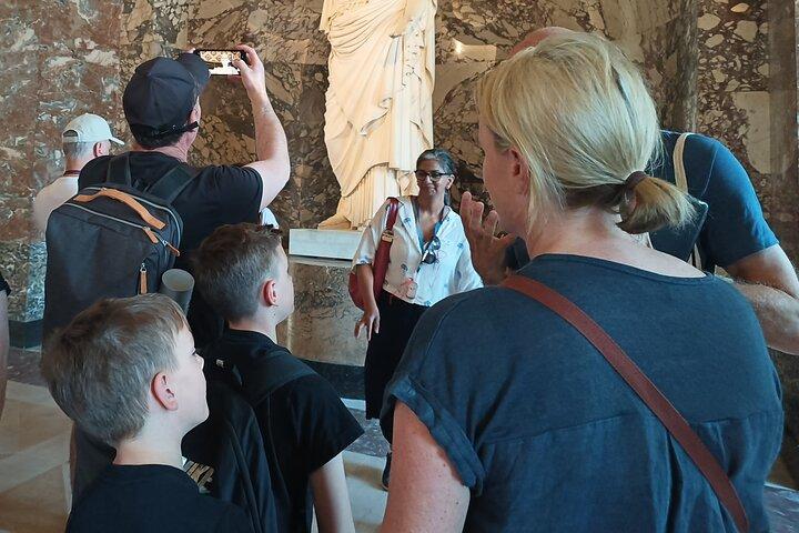 Tour privado al Louvre por la noche para niños