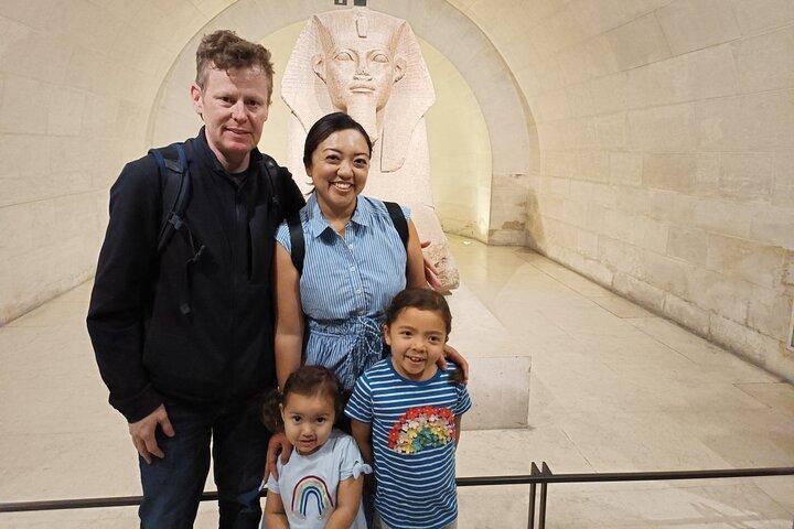 Tour privado al Louvre por la noche para niños