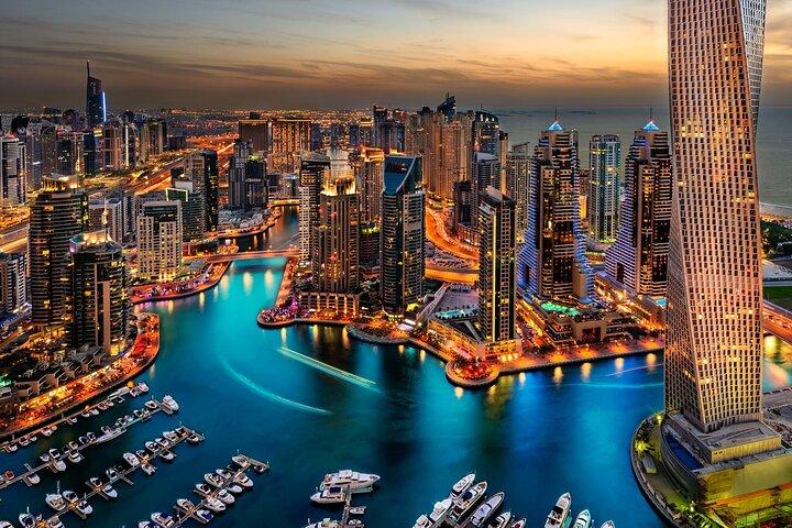 Tour privato di 4 ore in yacht a Dubai Marina da Dubai